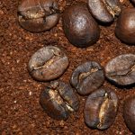 Warum Kaffeesatz in den Gefrierschrank gehört, bevor man ihn wegwirft: der geschmackliche Trick, der alles verändert