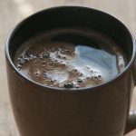 Was passiert, wenn man Kaffee dreimal in einem Turbo aufbrüht: ein Ritual, das das Geheimnis der Bitterkeit lüftet